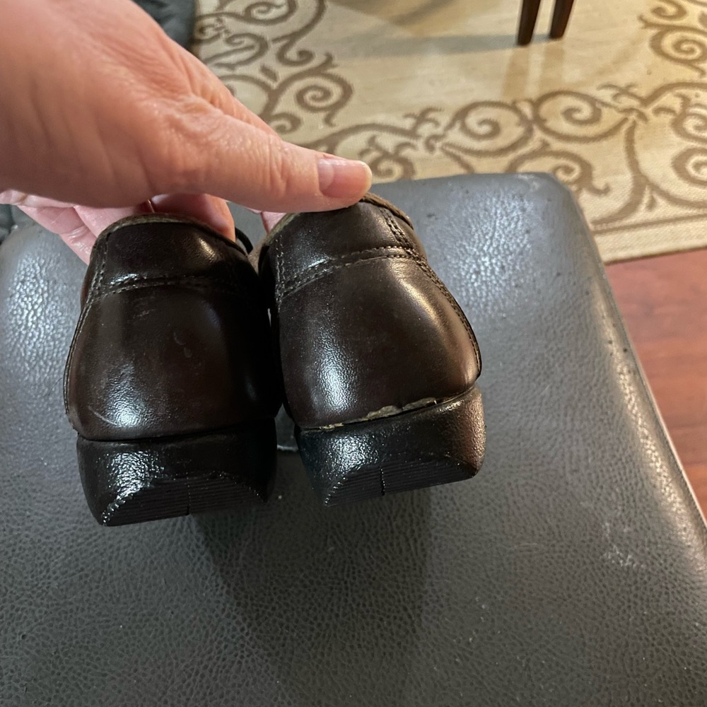 Classic Women's Brown Lace-Up Leather Shoes - Picture 9 of 12